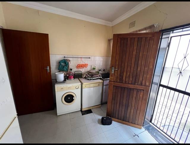 4 BEDROOM HOUSE FOR SALE IN VAALPARK